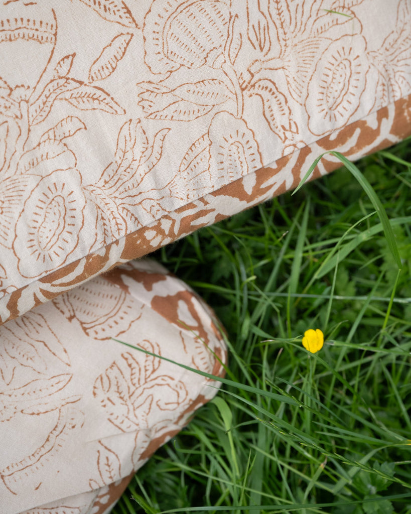 Cushion Flower Cacoa Brown - Things I Like Things I Love