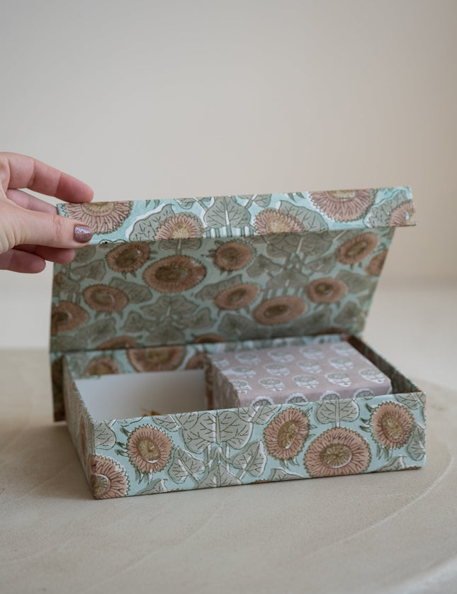 Jewellery Box Paper - Things I Like Things I Love