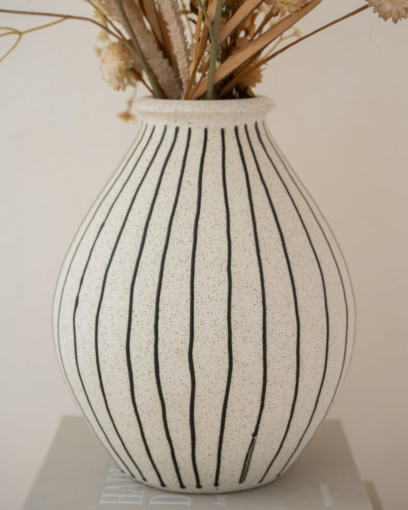 Vase Diphu Stripe - Things I Like Things I Love