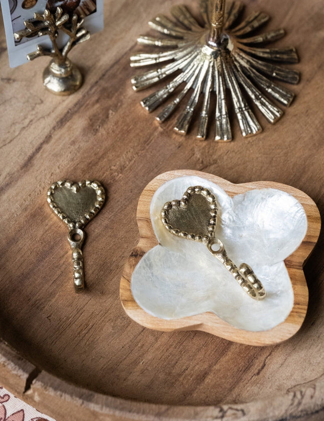 Handmade Saachi Heart Hook - Things I Like Things I Love