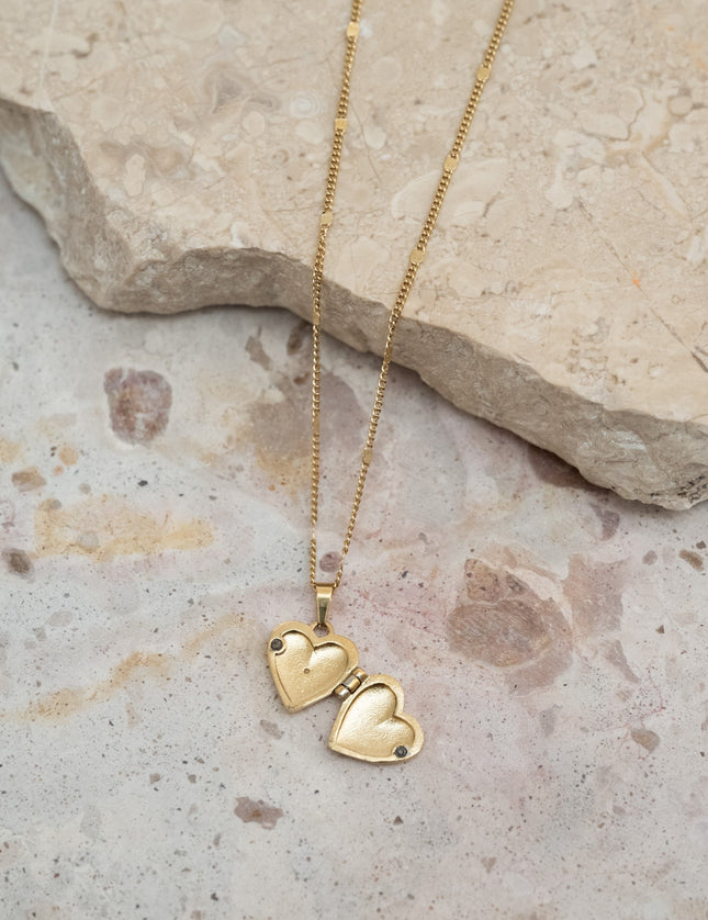 Necklace Heart Medaillon Macy - Things I Like Things I Love