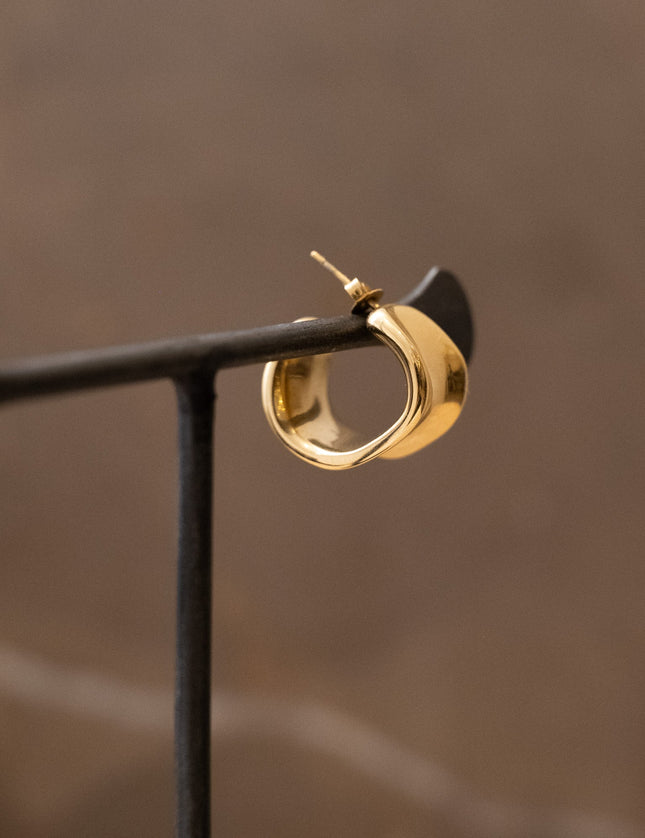 Single Hoop Goldplated Bowie - Things I Like Things I Love